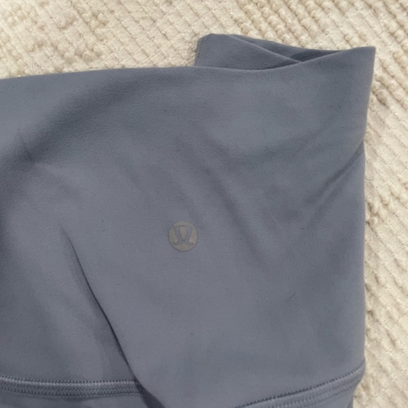 Lululemon Align Crop 21” leggings in Chambray - Picture 2 of 5